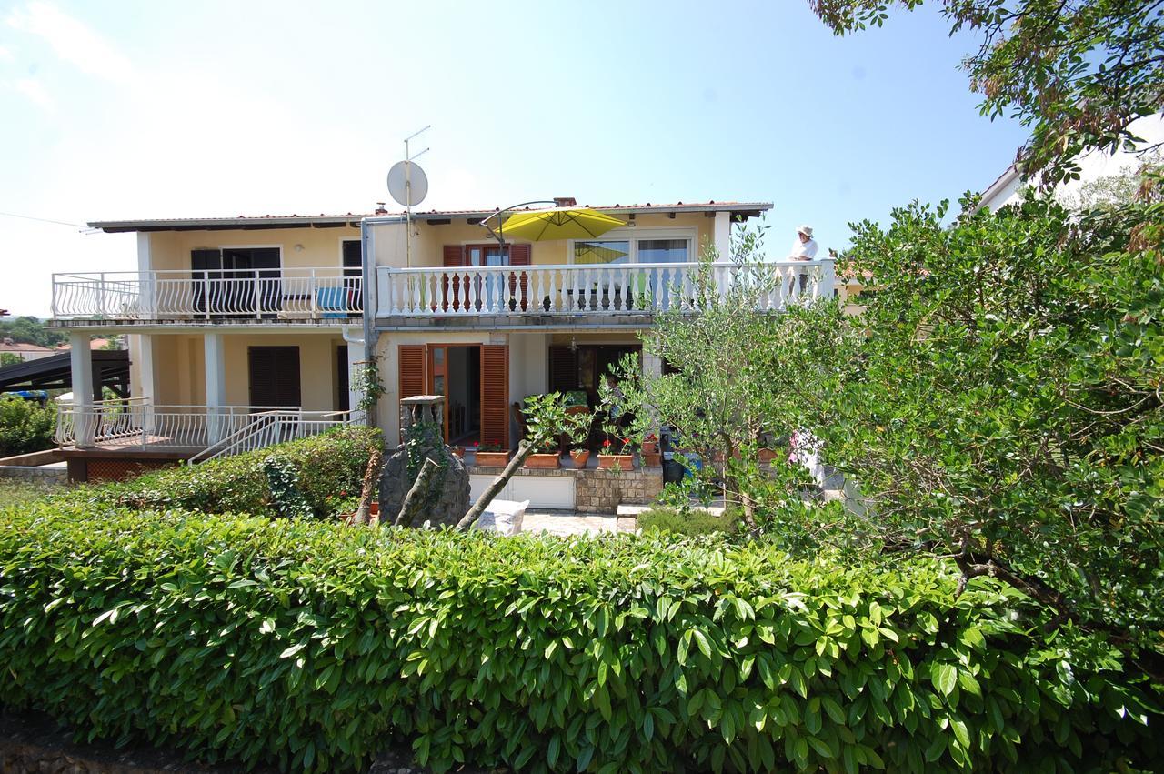 Apartment Bedenikovic By El-Pi Tours Malinska Bagian luar foto
